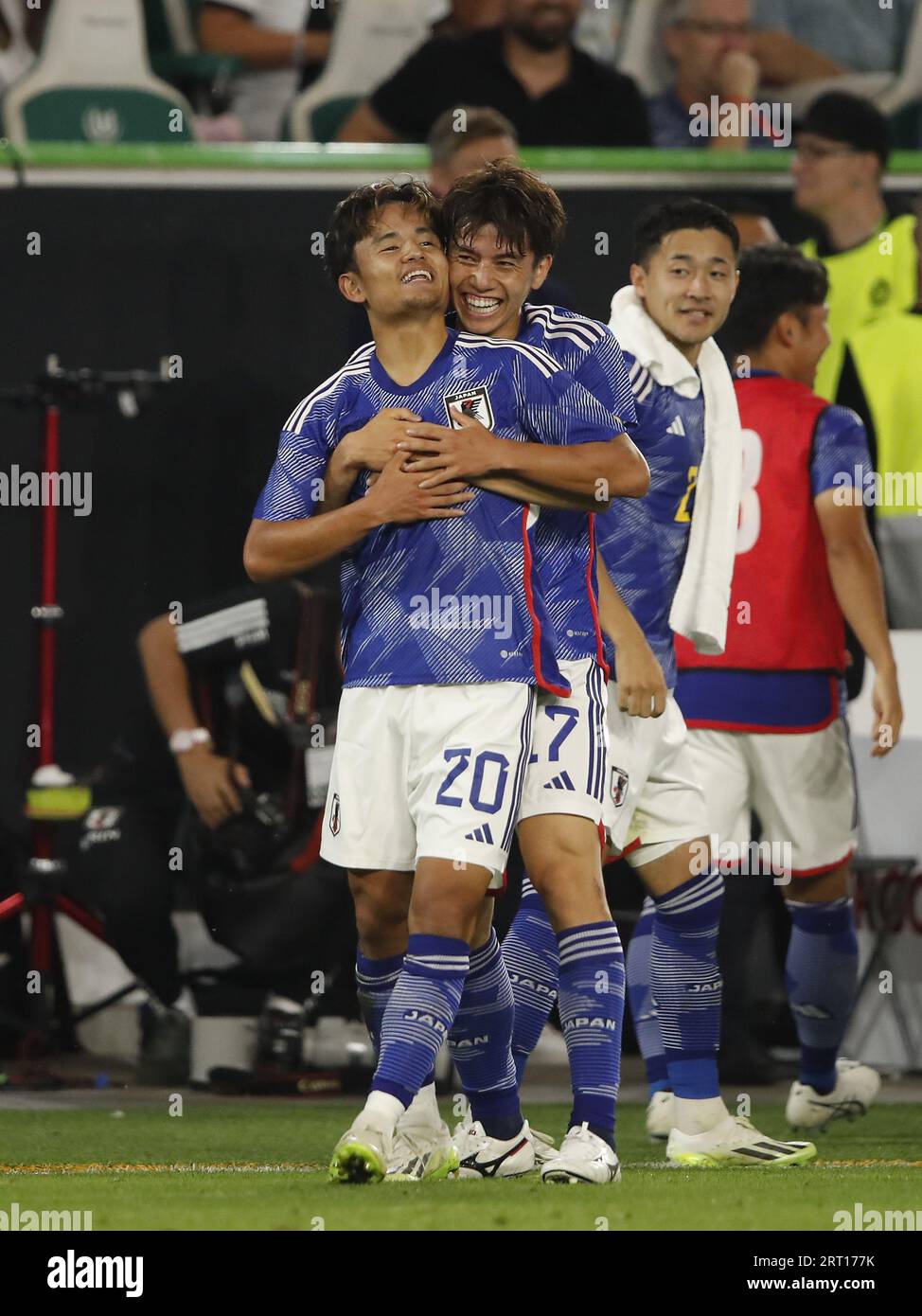 WOLFSBURG - (de gauche à droite) Shuto Machino du Japon, Ao Tanake du Japon célèbrent les 1-4 lors du match amical Interland entre l'Allemagne et le Japon à la Volkswagen Arena le 9 septembre 2023 à Wolfsburg, en Allemagne. ANP | Hollandse Hoogte | BART STOUTJESDIJK Banque D'Images