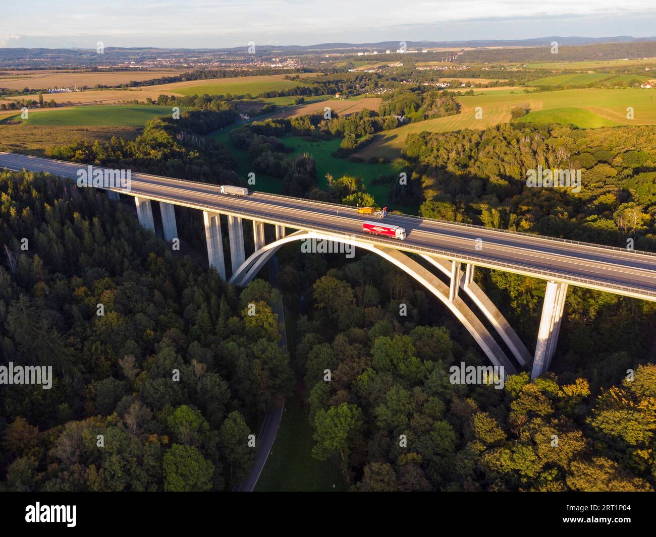 Le pont Seidewitztal est le plus grand pont en arc en béton armé de Saxe, avec une travée en arc de 154 M. le pont avec une longueur totale de 568 M. Banque D'Images