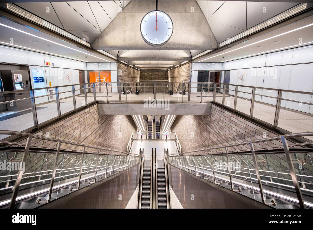 Copenhague, Danemark, 13 octobre 2019 : vue intérieure de la nouvelle station de métro Enghave Plads sur la City Circle Line Banque D'Images