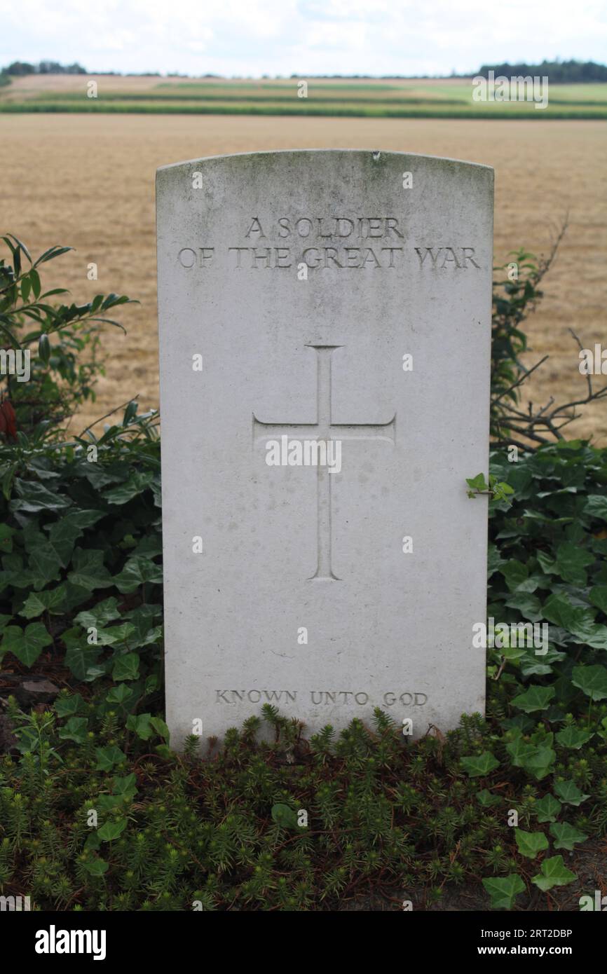 Un soldat de la tombe de la Grande Guerre, cimetière militaire de St Symphorien, Commission des sépultures de guerre du Commonwealth - Mons Belgique Banque D'Images