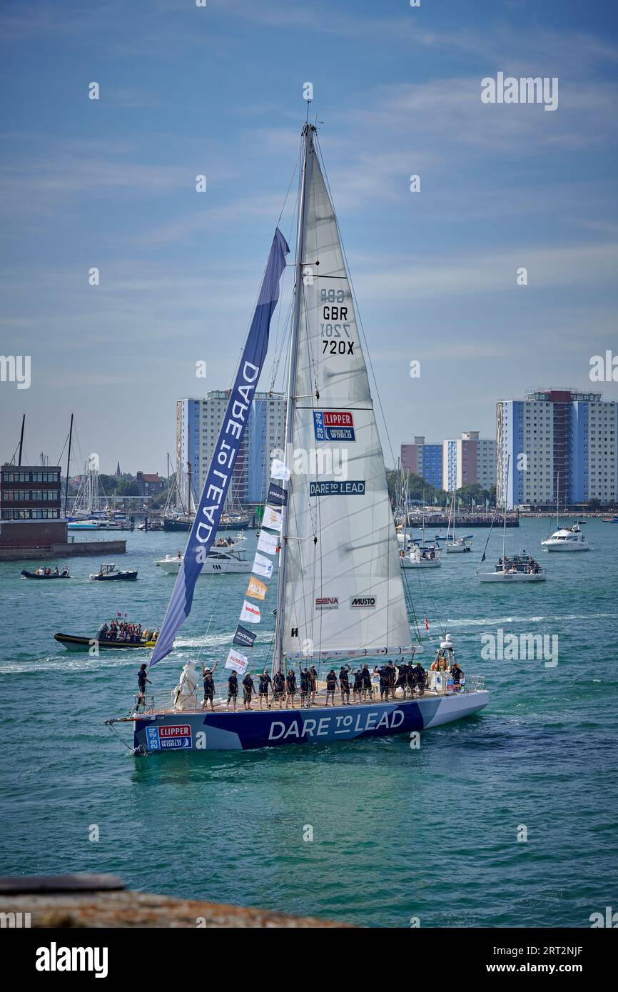 Team Dare to Lead part Portsmouth pour la Clipper Round the World Race 2023 Banque D'Images