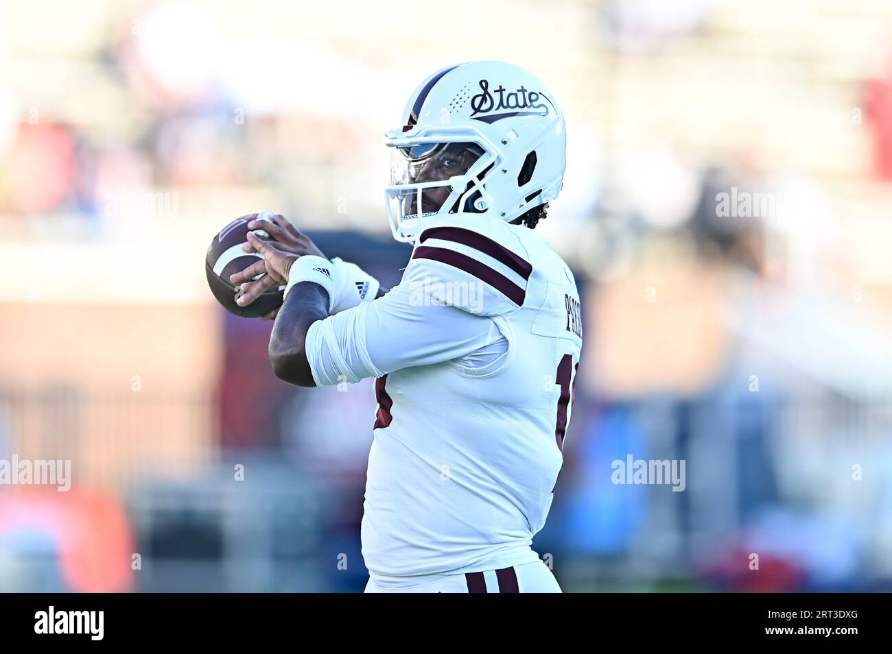 STARKVILLE, MS - SEPTEMBER 09: Mississippi State quarterback Chris Parson (16) in action during the college football game between the Arizona Wildcats and the Mississippi State Bulldogs on September 09, 2023 at Davis Wade Stadium in Starkville, MS. (Photo by Kevin Langley/Icon Sportswire) (Icon Sportswire via AP Images) Banque D'Images