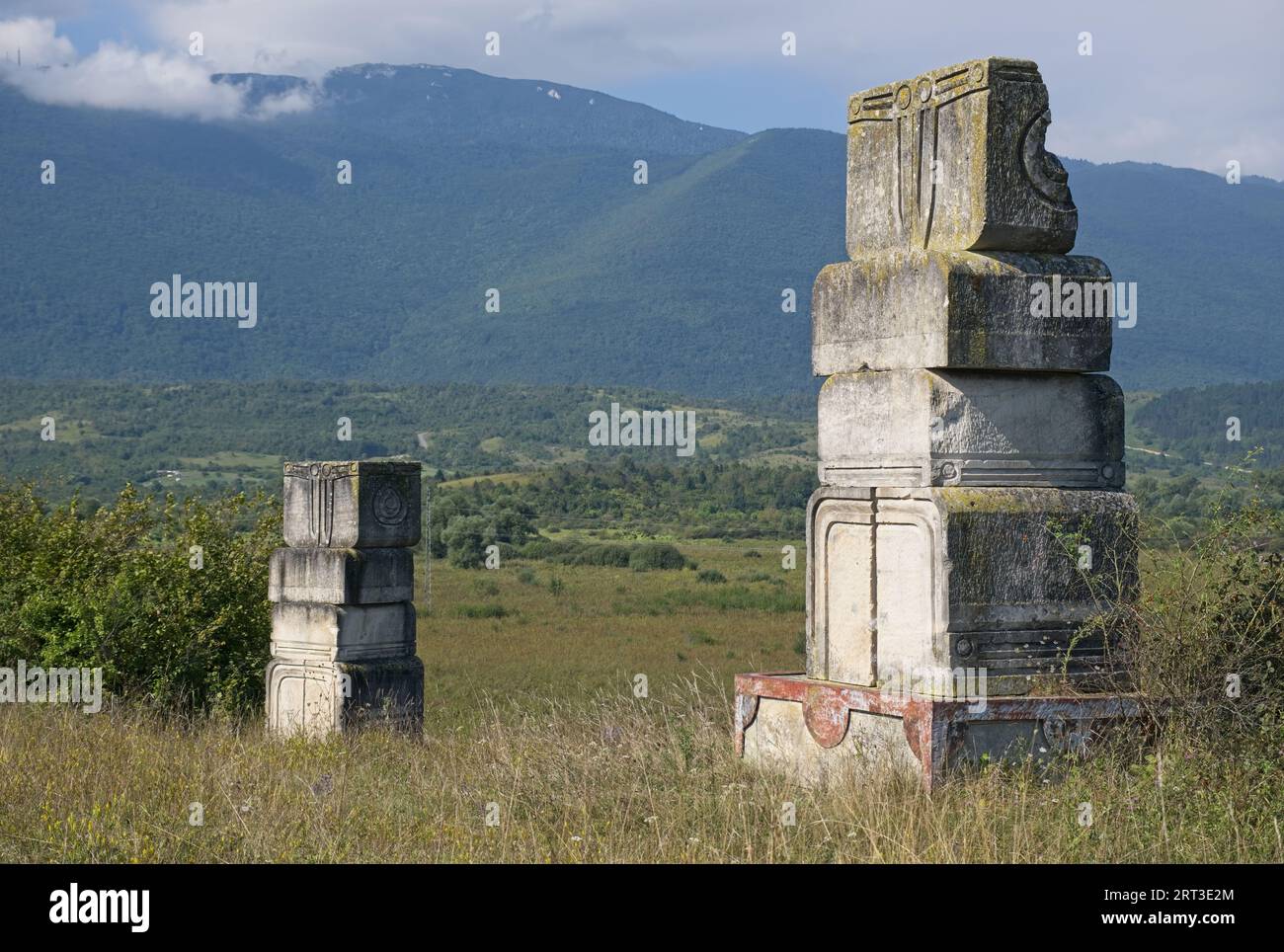 Bihac, Bosnie-Herzégovine - 06 septembre 2023 : site commémoratif serbe. 12 000 à 15 000 civils serbes ont été assassinés par le régime oustacha en 1941 à Garav Banque D'Images