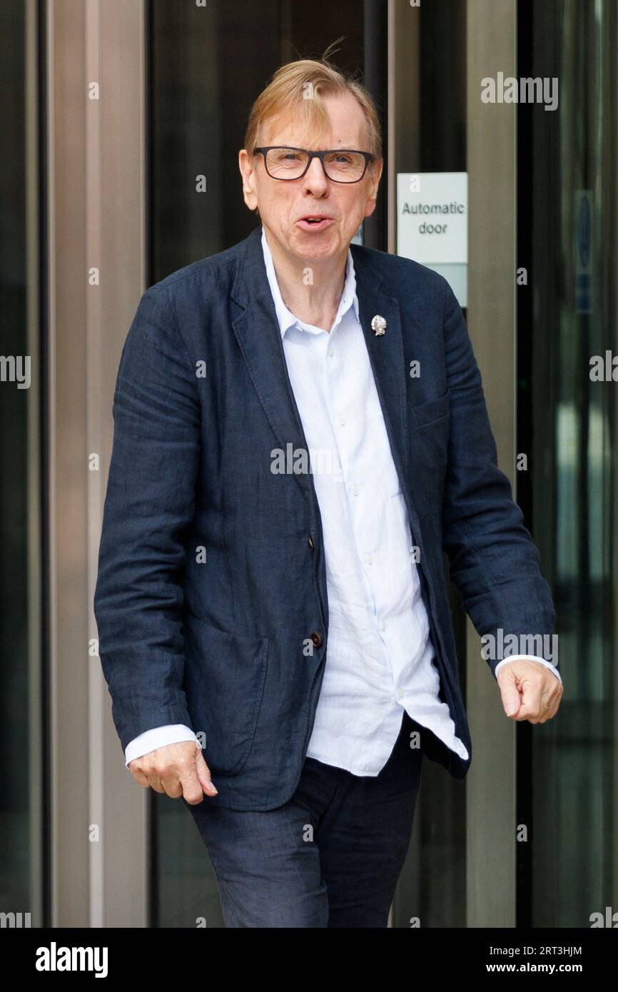 L'acteur Timothy Spall quitte la BBC après être apparu dans l'émission politique Sunday avec Laura Kuenssberg. Photo prise le 3 septembre 2023. © Belinda Jiao jia Banque D'Images