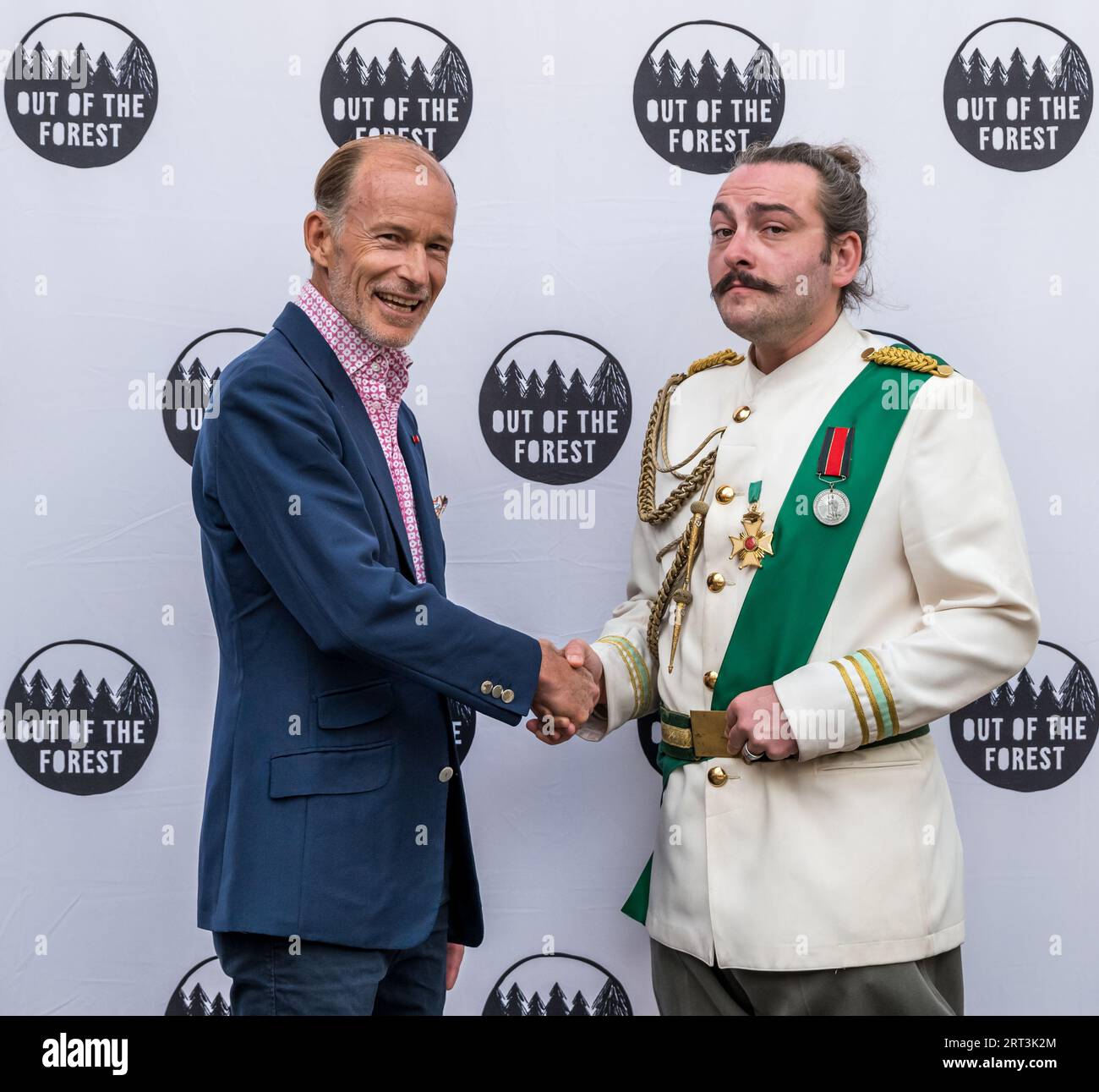 Joseph Cullen (The Brief Life & Mysterious Death of Boris III) rencontre SAR le Prince Kyril de Bulgarie, Edinburgh Festival Fringe, Ecosse, Royaume-Uni Banque D'Images