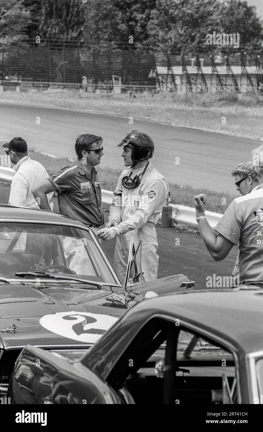 DaN Gurney au volant d'une Ford Mustrag Shelby Racing dans la Watlins Glen Trans Am, DNF de 1968 Banque D'Images