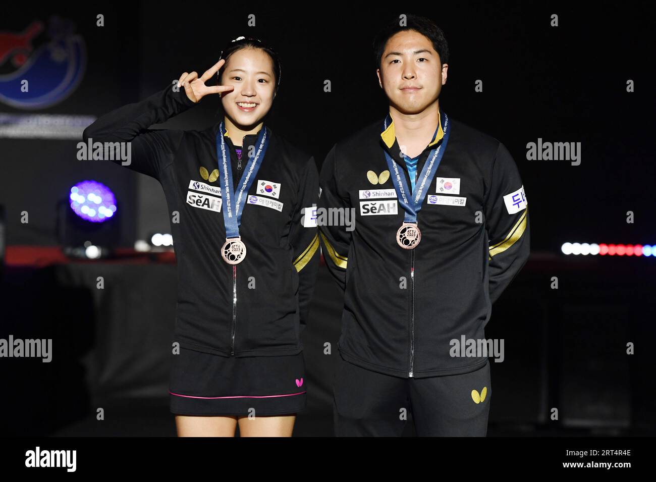 PyeongChang, République de Corée. 9 septembre 2023. Lim Jonghoon (KOR), Shin Yubin (KOR) tennis de table : cérémonie de remise des prix des Championnats d'Asie de tennis de table en double mixte 2023 au Pyeongchang Dome à Pyeongchang, République de Corée . Crédit : Itaru Chiba/AFLO/Alamy Live News Banque D'Images