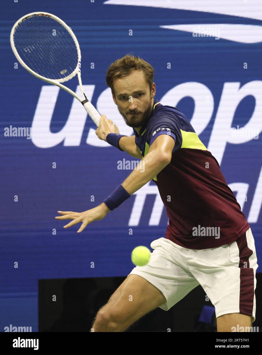 Le joueur de tennis russe Daniil Medvedev affrontera Novak Djokovic, de Serbie, dans la finale masculine en simple à l'Open des États-Unis, le 10 septembre 2023, à New York. (Kyodo)==Kyodo photo via crédit : Newscom/Alamy Live News Banque D'Images