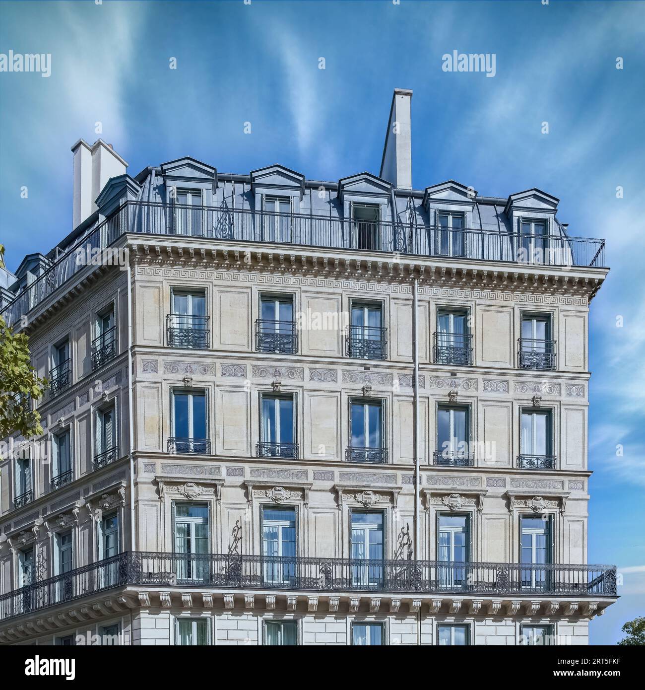 Paris, beau bâtiment place de la Madeleine, dans le 8e arrondissement, un quartier de luxe Banque D'Images