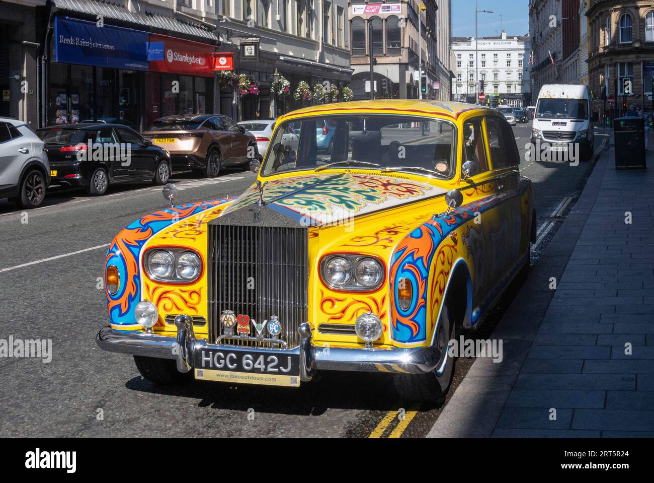 Rolls Royce attend de commencer une visite de luxe des Beatles à Liverpool Banque D'Images