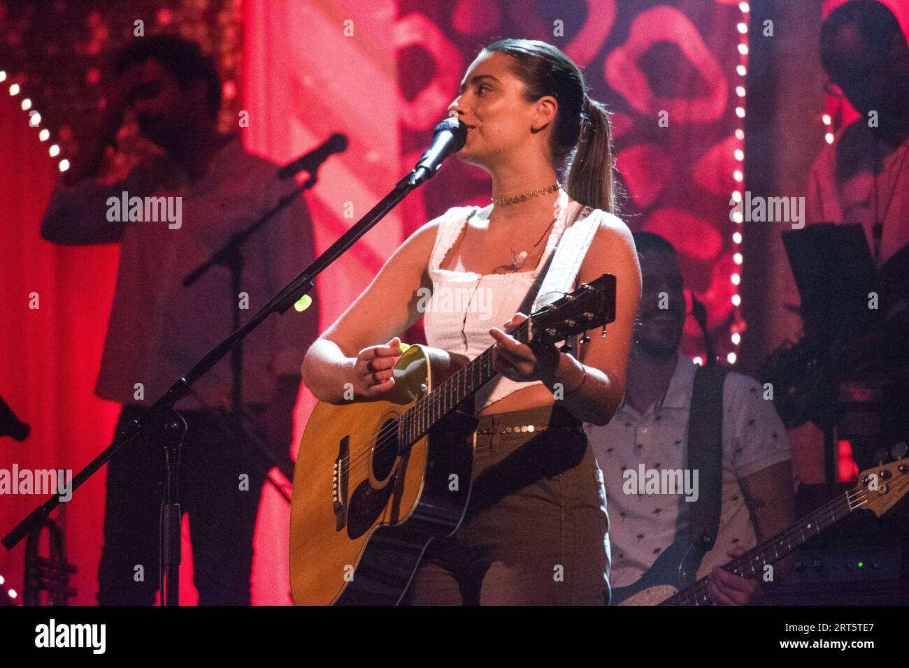 Braga, Portugal. 08 septembre 2023. La ville portugaise de Braga, au nord, réalise le classique ''Noite Branca'' (nuit blanche). (Photo Lucas Neves/NurPhoto)0 crédit : NurPhoto SRL/Alamy Live News Banque D'Images