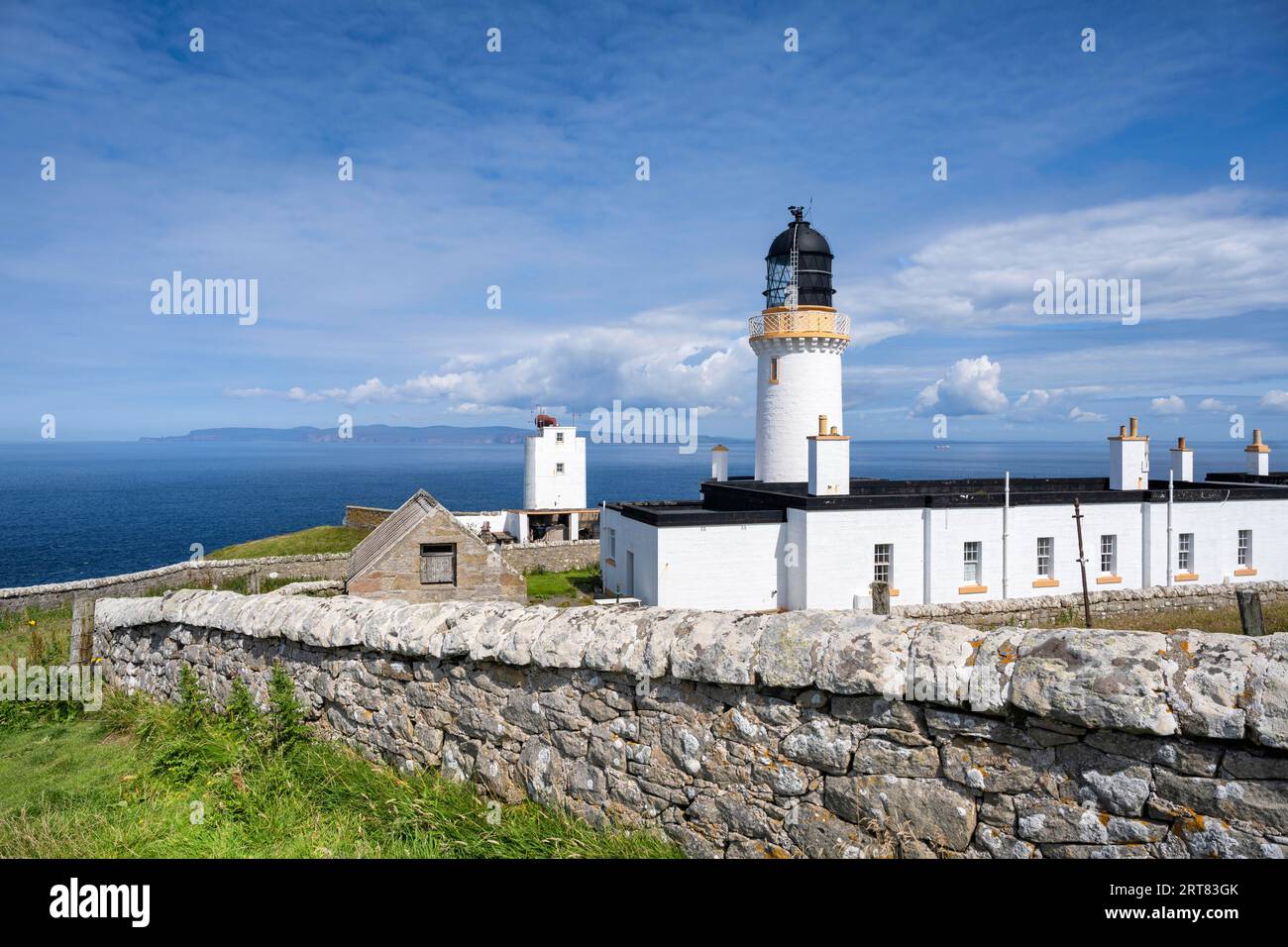 Phare de Dunnet Head à l'extrême nord de l'île principale britannique, comté de Caithness, Écosse, Royaume-Uni Banque D'Images
