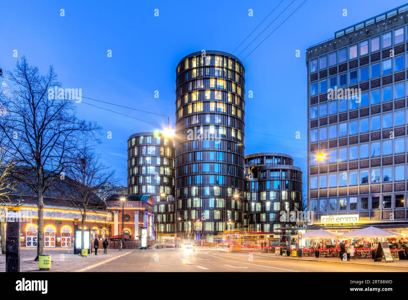 Copenhague, Danemark, 11 mars 2017 : vue nocturne des tours Axel modernes Banque D'Images