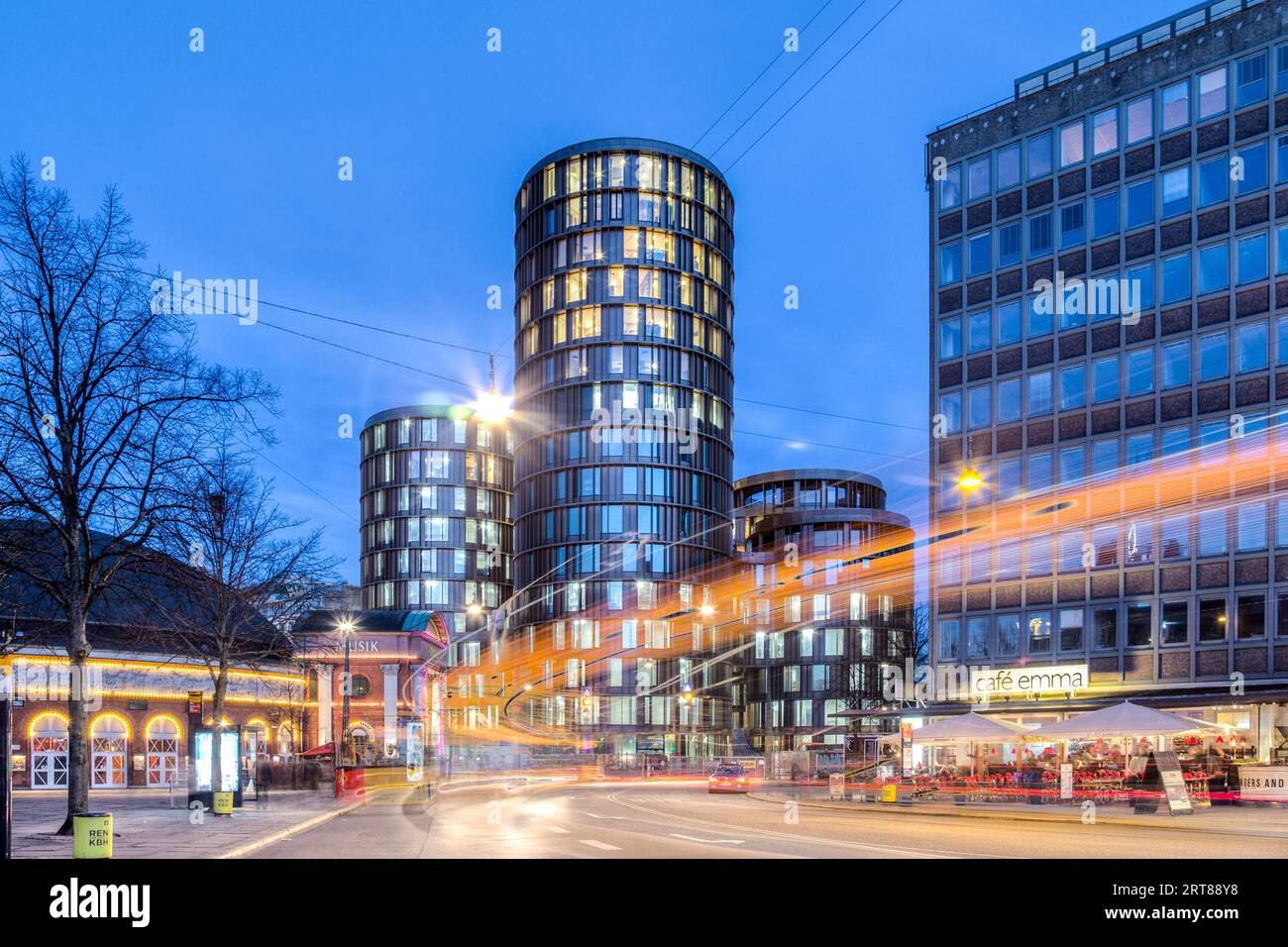 Copenhague, Danemark, 11 mars 2017 : vue nocturne des tours Axel modernes Banque D'Images