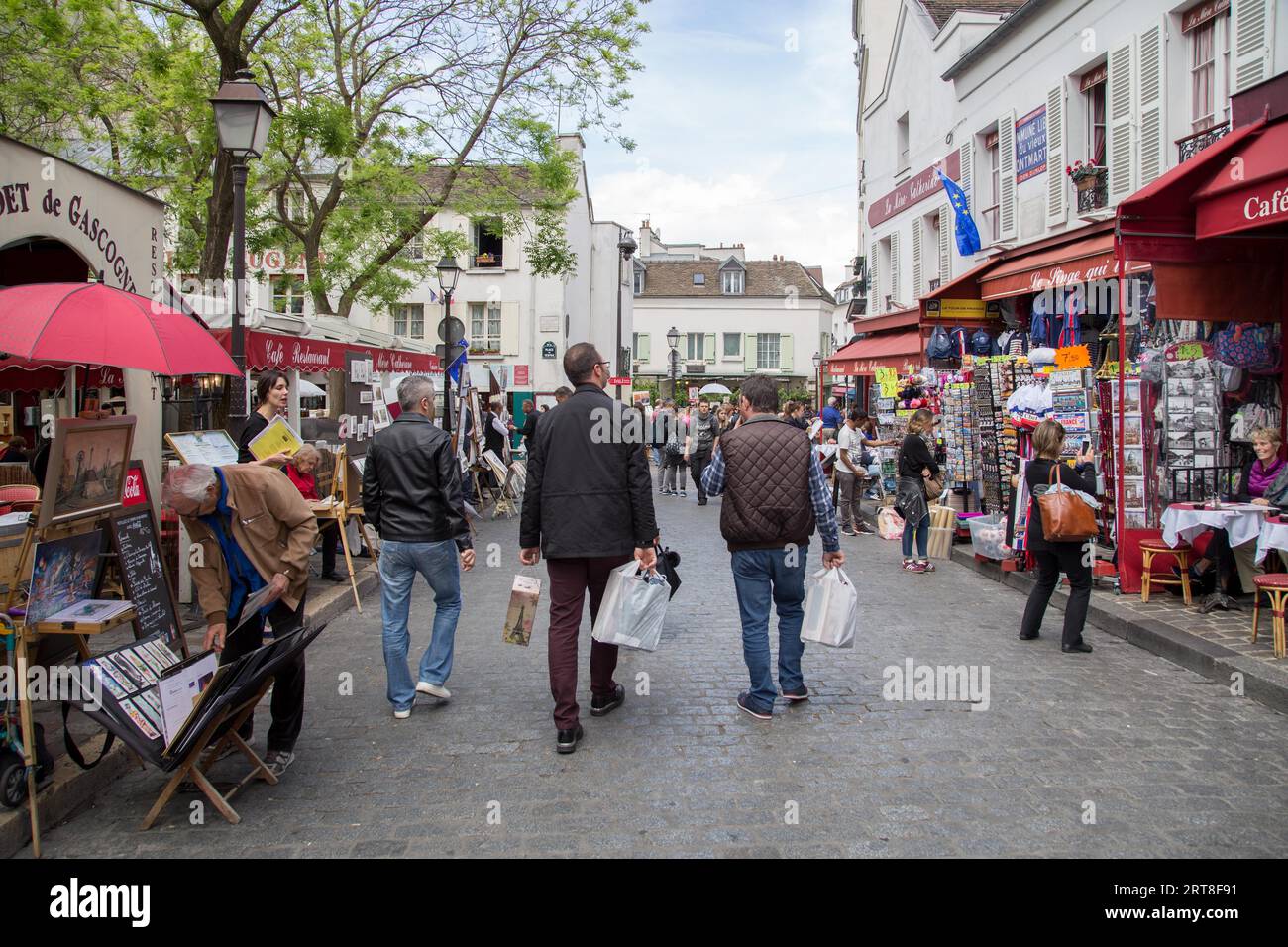 Paris, France, 12 mai 2017 : présence sur la célèbre place du Tertre dans le quartier Montmartre Banque D'Images