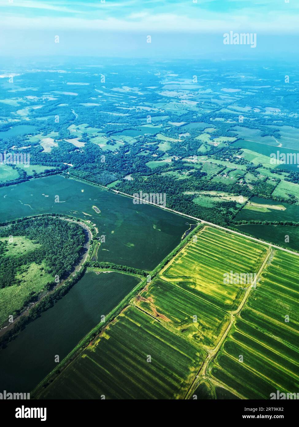 Vue aérienne des champs agricoles et des fermes Banque D'Images