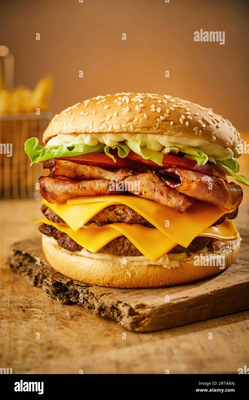 L'irrésistible allure des hamburgers : pourquoi ils sont les favoris de l'Amérique, photo haute résolution Banque D'Images