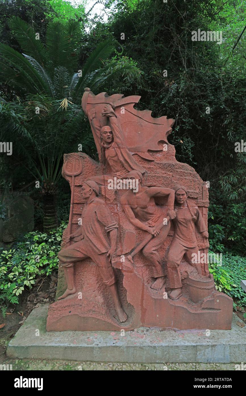 Guangzhou, Chine - 5 avril 2019 : sculpture de la lutte armée dans le parc Yuexiu, ville de Guangzhou, province du Guangdong, Chine Banque D'Images