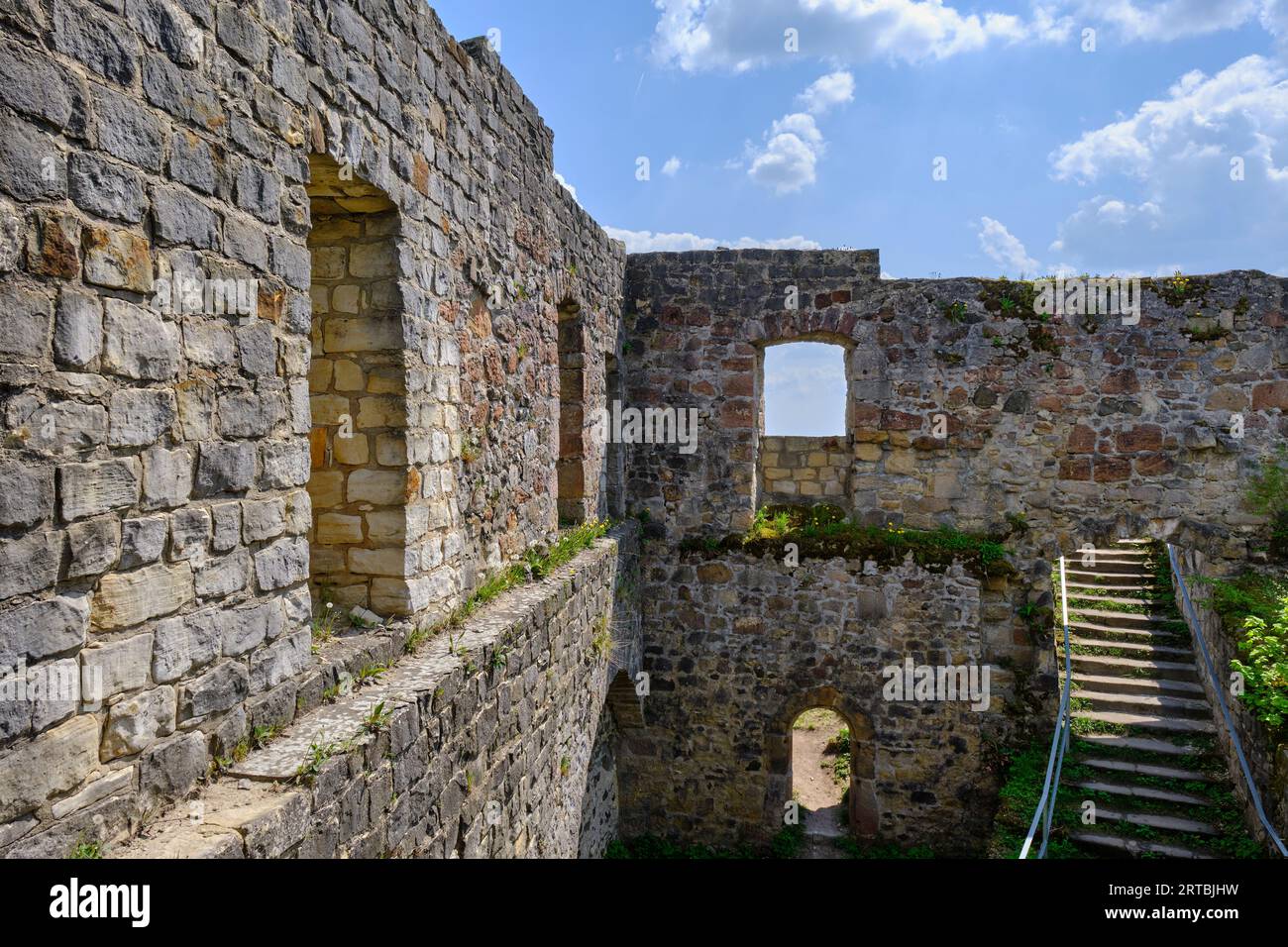 Ruines du château de Bramberg dans le parc naturel de Haßberge, district de Haßfurt, Basse-Franconie, Franconie, Bavière, Allemagne Banque D'Images