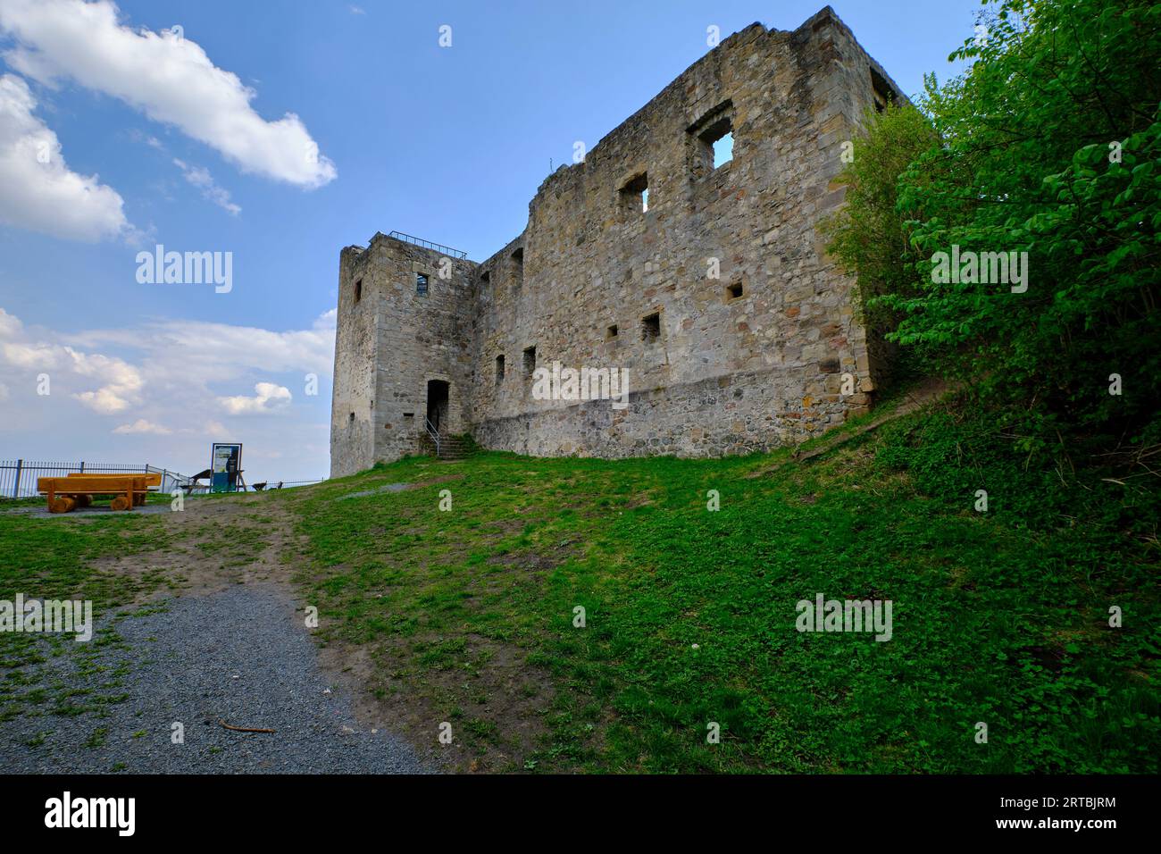 Ruines du château de Bramberg dans le parc naturel de Haßberge, district de Haßfurt, Basse-Franconie, Franconie, Bavière, Allemagne Banque D'Images
