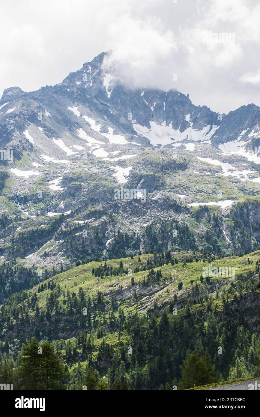Paysage de montagne sur les Alpes italiennes, La Thuile, vallée d'aoste, Italie Banque D'Images