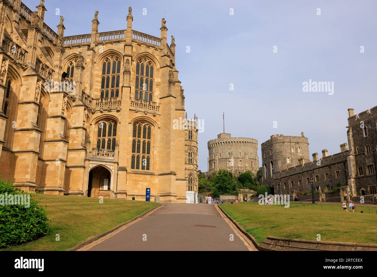 La chapelle St George du château de Windsor en Angleterre est une chapelle construite dans le style gothique perpendiculaire de la fin du Moyen âge. Banque D'Images