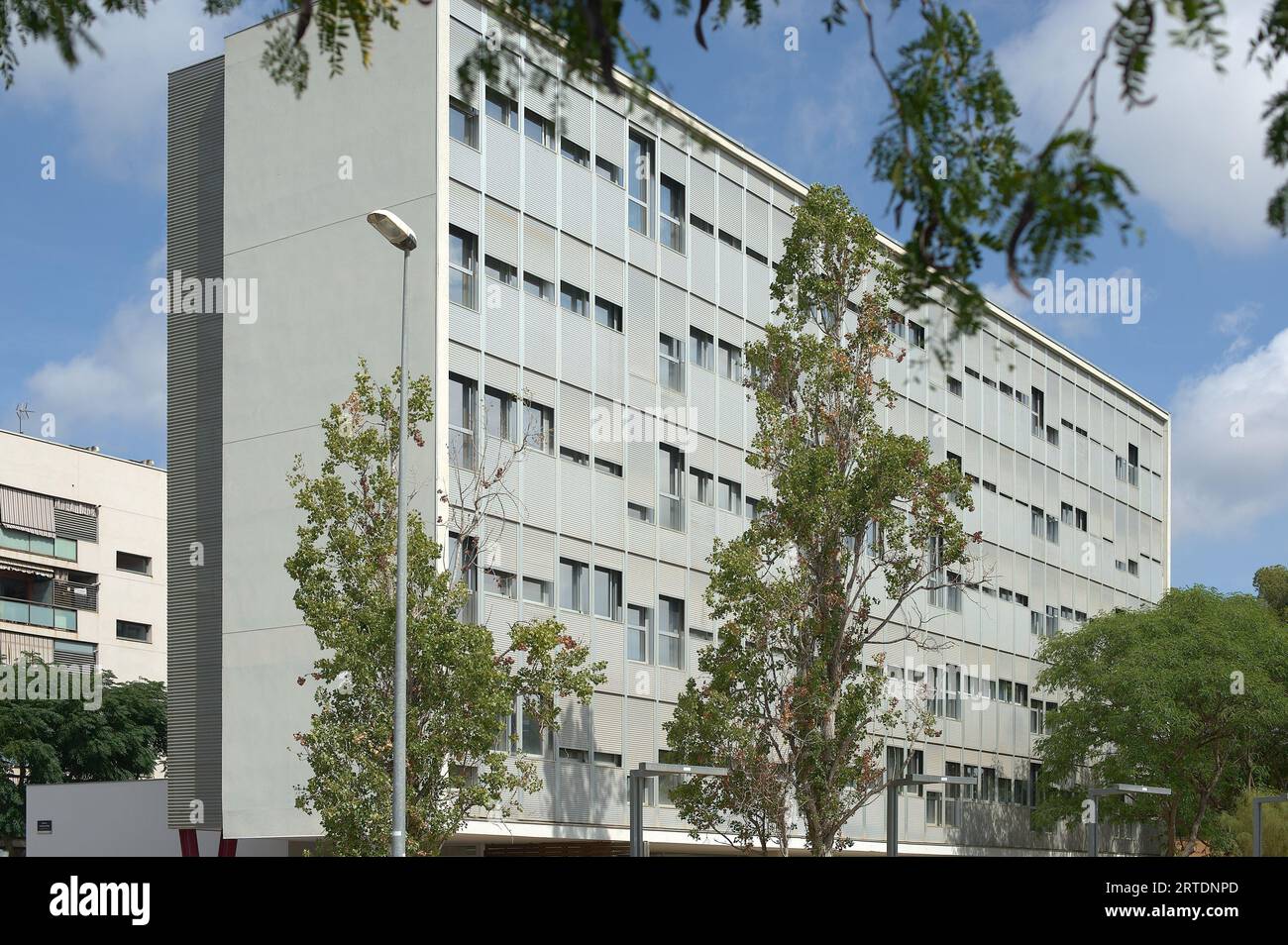 Viladecans, Espagne - 12 septembre 2023 : soins de santé et services sociaux complets au Centre Frederica Montseny de Viladecans, promotion du bien-être communautaire Banque D'Images