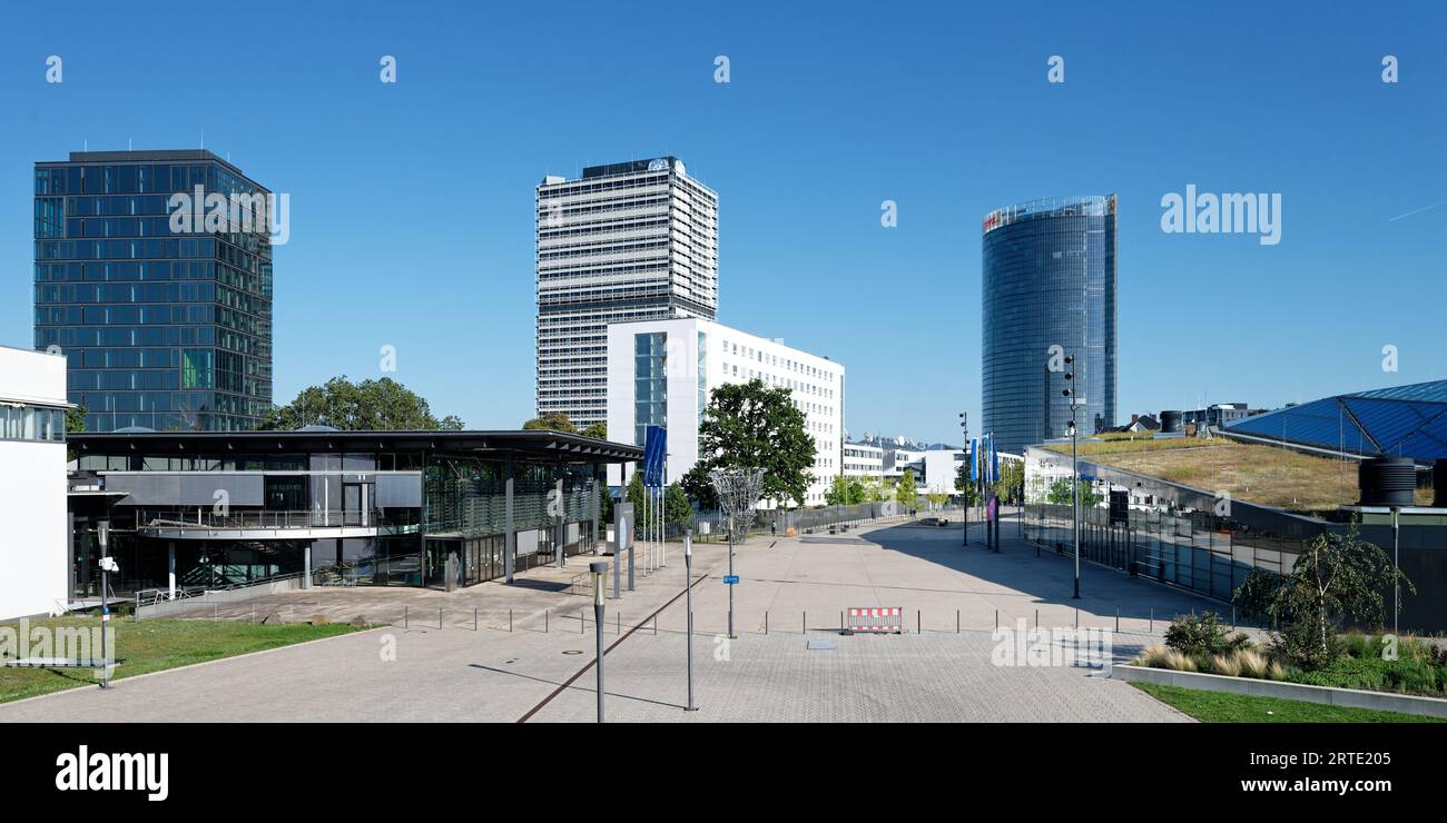Bonn, Allemagne septembre 08 2023 : bâtiments du centre mondial de conférences bonn dans l'ancien district gouvernemental Banque D'Images