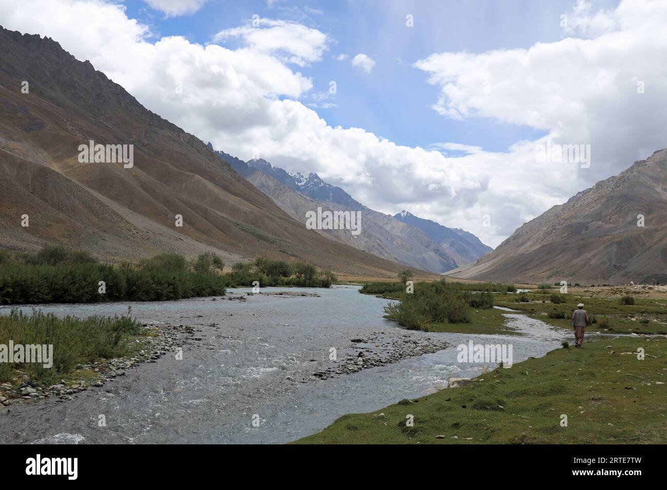 Lac Shandur dans le nord du Pakistan Banque D'Images