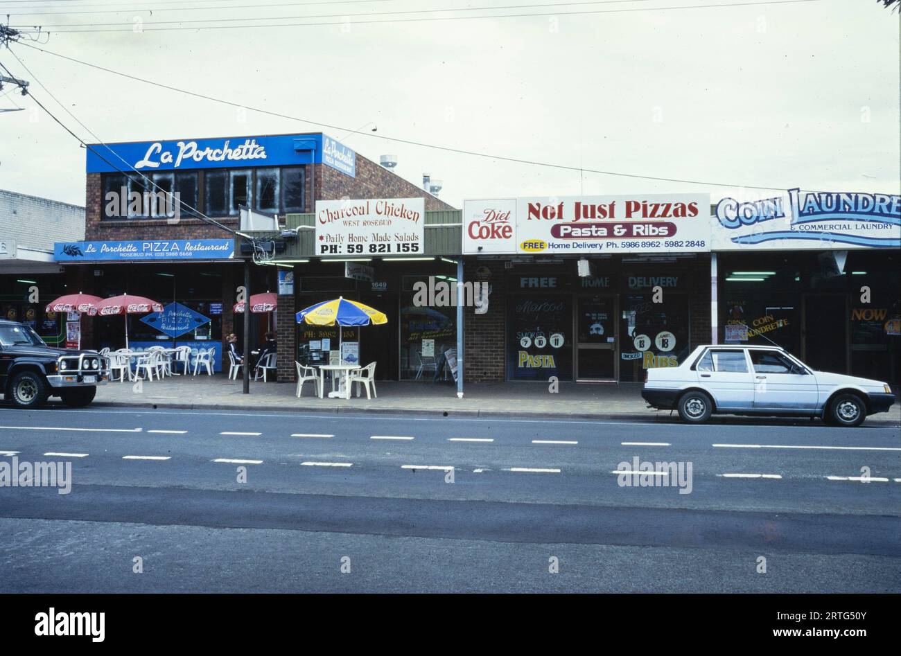Melbourne, Australie décembre 1999 : cliché emblématique du paysage urbain de Melbourne dans les années 1990, mettant en valeur son dynamisme architectural et urbain. Banque D'Images