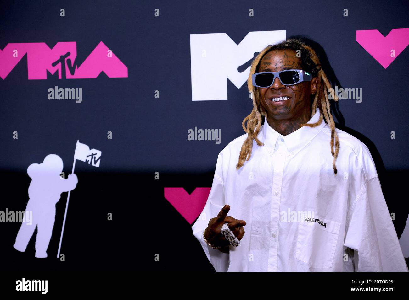 Newark, NJ le 12 septembre 2023 Lil Wayne assiste à la salle de presse avec le prix au MTV VMA 2023 au Prudential Center à Newark, NJ le 12 septembre 2023. Photo de Charles Guerin/ABACAPRESS.COM crédit : Abaca Press/Alamy Live News Banque D'Images