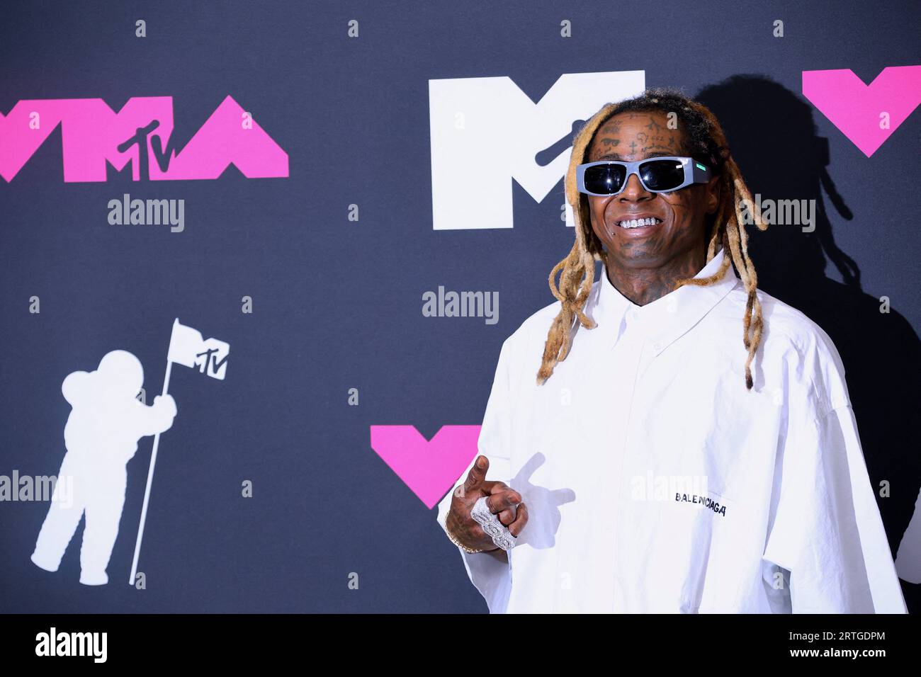 Newark, NJ le 12 septembre 2023 Lil Wayne assiste à la salle de presse avec le prix au MTV VMA 2023 au Prudential Center à Newark, NJ le 12 septembre 2023. Photo de Charles Guerin/ABACAPRESS.COM crédit : Abaca Press/Alamy Live News Banque D'Images