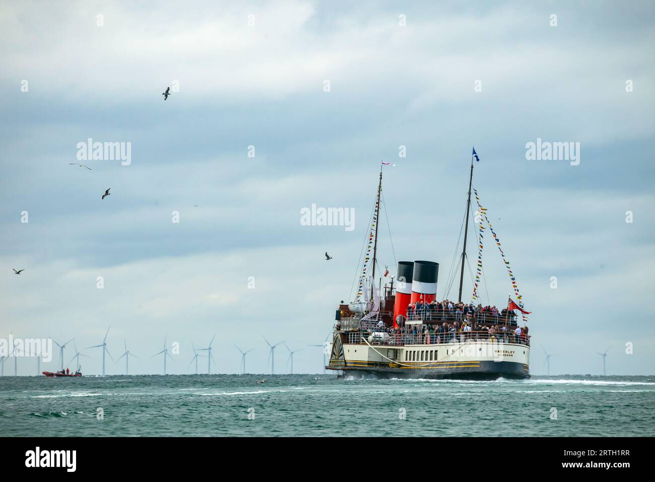 Le bateau à aubes Waverley quitte le port de Shoreham dans le West Sussex, en Angleterre. Banque D'Images