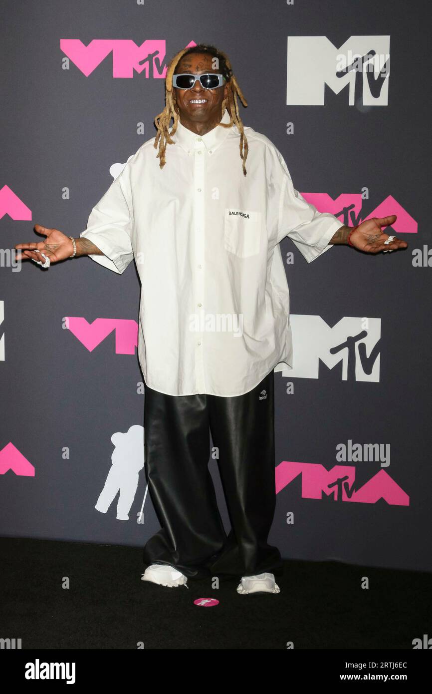 LIL Wayne pose dans la salle de presse des lauréats des MTV Video Music Awards 2023, VMAS, au Prudential Center à Newark, New Jersey, États-Unis, le 12 septembre 2023. Crédit : dpa Picture alliance/Alamy Live News Banque D'Images