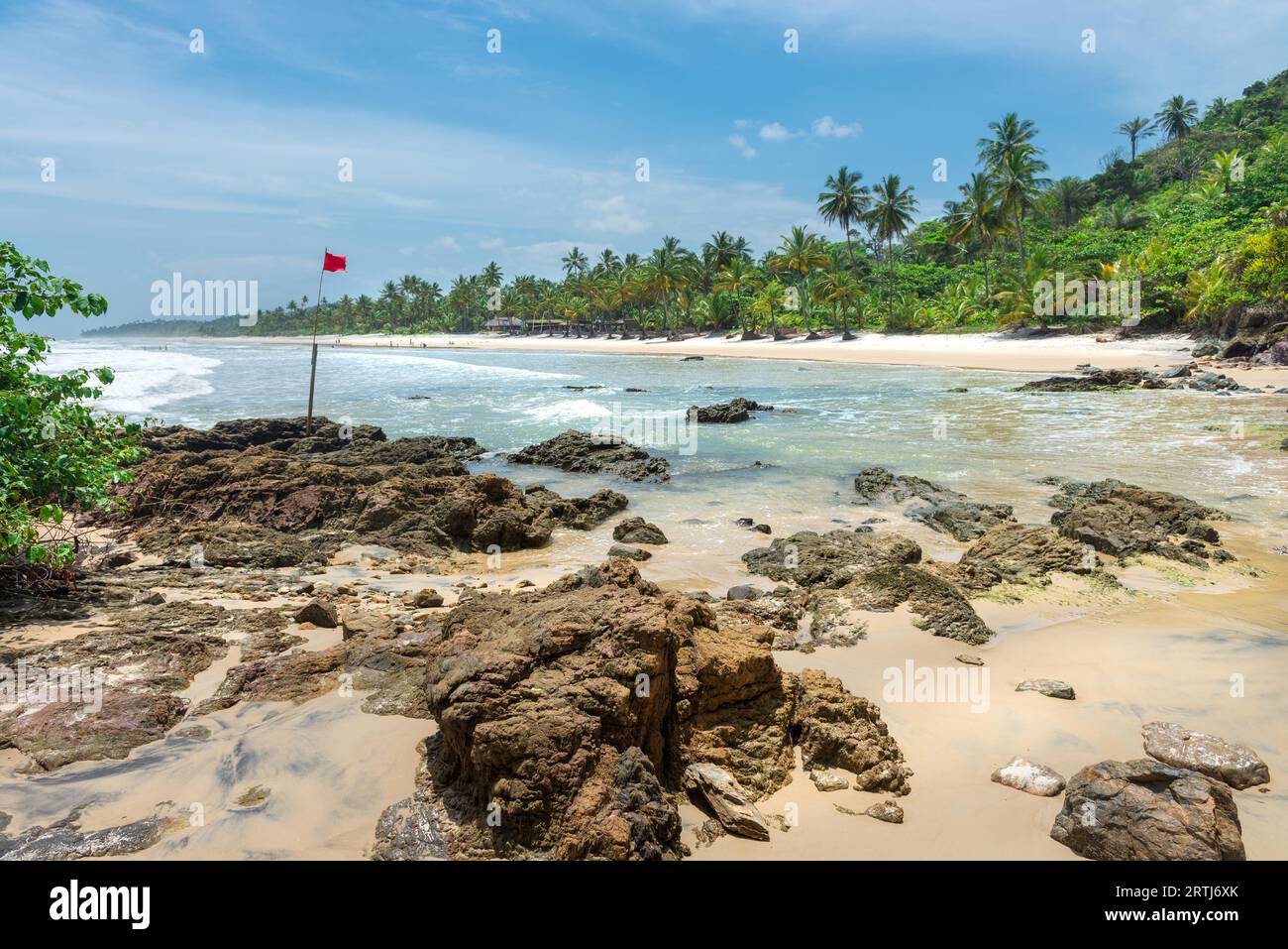 Itacare, Brésil, 7 décembre 2016 : scène de plage de jour de vacances d'été au paradis tropical sur la côte d'Itacare au Brésil Banque D'Images