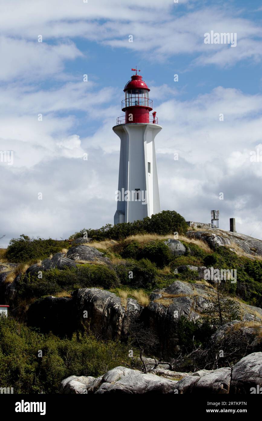 Phare dans le parc Lighthouse - West Vancouver - vertical Banque D'Images