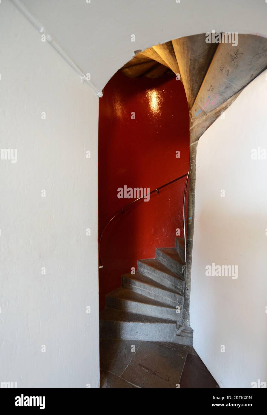 Escalade du chemin interne circulaire dans la tour ronde tour du 17e siècle construite comme observatoire astronomique. Købmagergad, Copenhague, Danemark. Banque D'Images