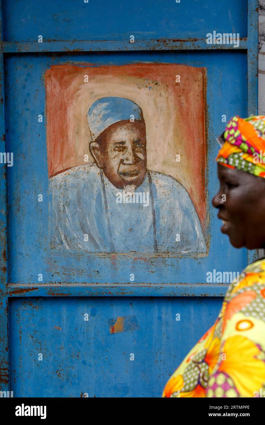 Photo d'un chef spirituel musulman à Fatick, Sénégal Banque D'Images