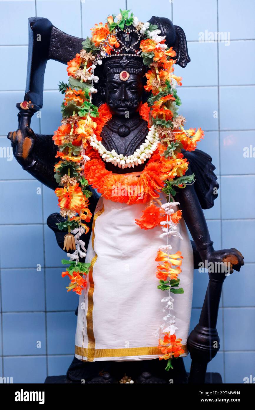 Temple Hindu Mariamman. Madurai Veeran est une divinité populaire tamoule populaire dans le sud du Tamil Nadu, en Inde. Son nom signifie littéralement, guerrier de Madurai. Ho C Banque D'Images