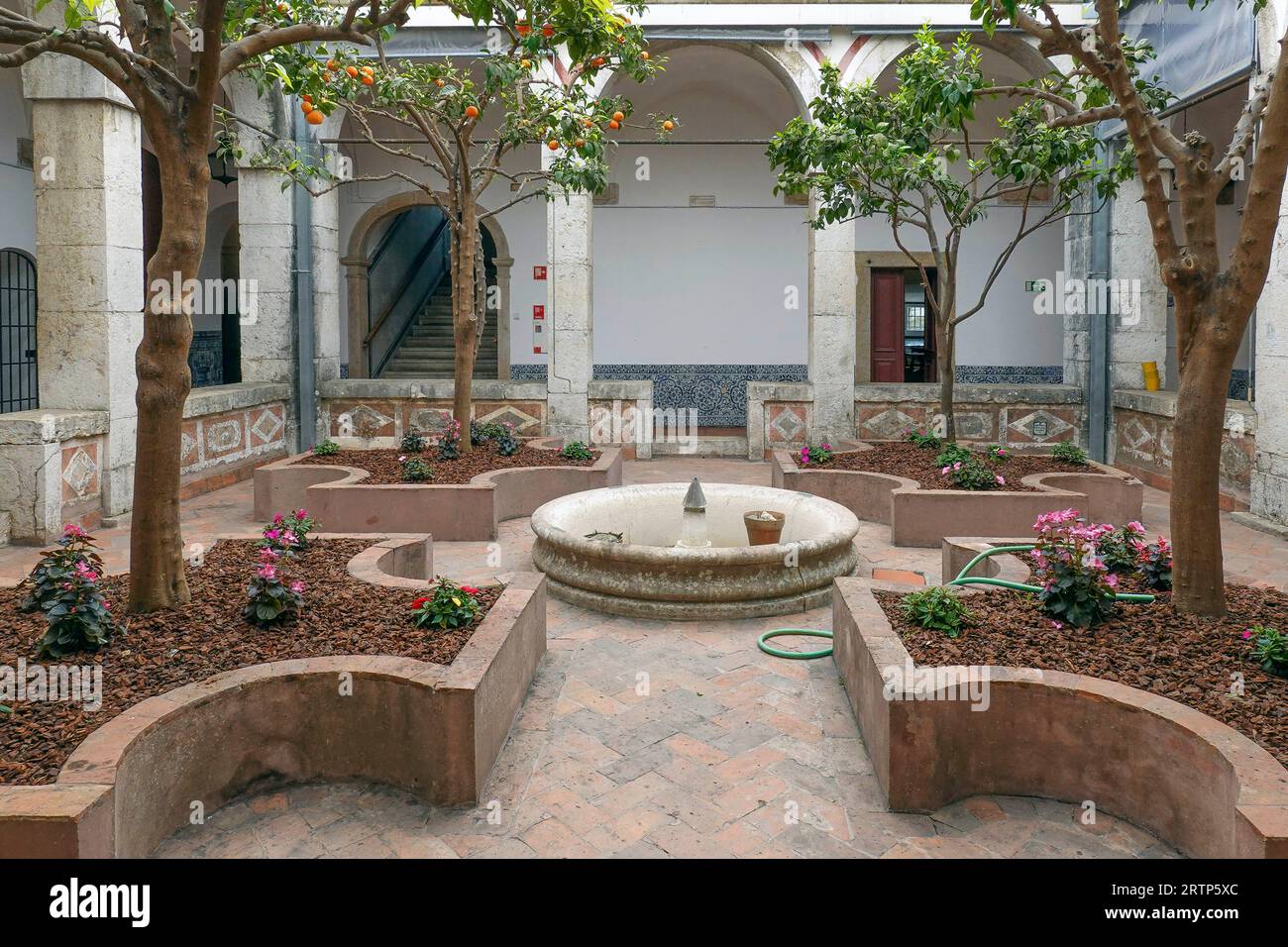 Portugal, Lisbonne, le couvent de Cardaes fondé en 1861 et est l'une des représentations les plus importantes du style baroque portugais. Il combine Banque D'Images