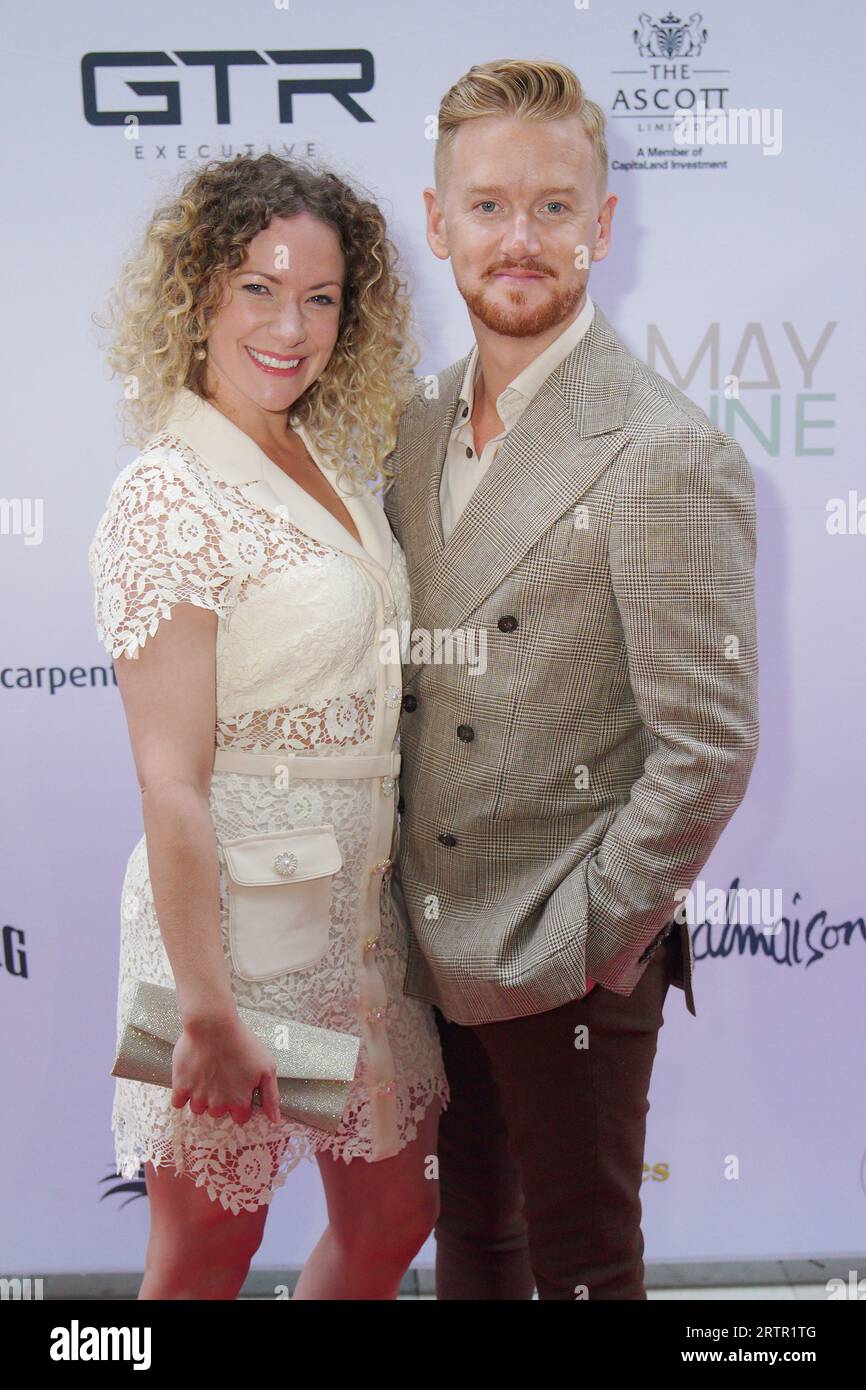 Mikey North et sa partenaire Rachel assistent à la première de Bolan's Shoes à FACT à Liverpool. Date de la photo : jeudi 14 septembre 2023. Banque D'Images
