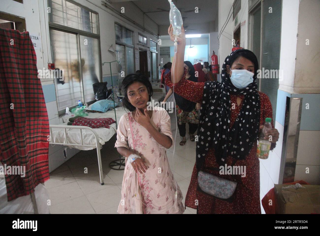 Dhaka Bangladesh septembre 14,2023.patience souffrant de fièvre dengue en cours de traitement dans la section d'admission de l'hôpital mère inhaka Bangladesh. TH Banque D'Images