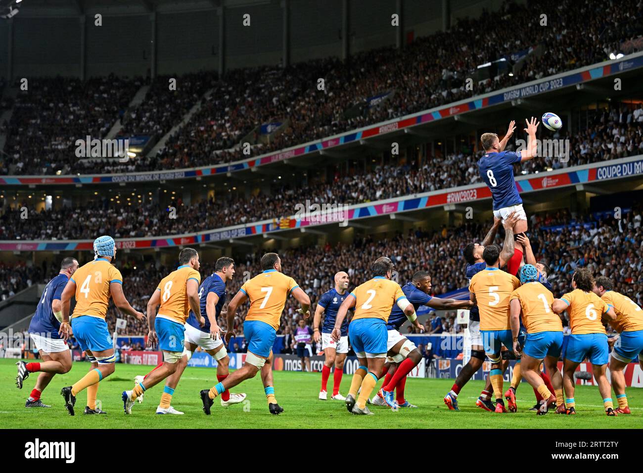 Paris, France. 14 septembre 2023. Anthony Jelonch lors d'une touche lors de la coupe du monde de rugby à XV RWC 2023, match de la poule A entre la France et l'Uruguay au Stade Pierre Mauroy le 14 septembre 2023 à Lille, France. Crédit : Victor Joly/Alamy Live News Banque D'Images