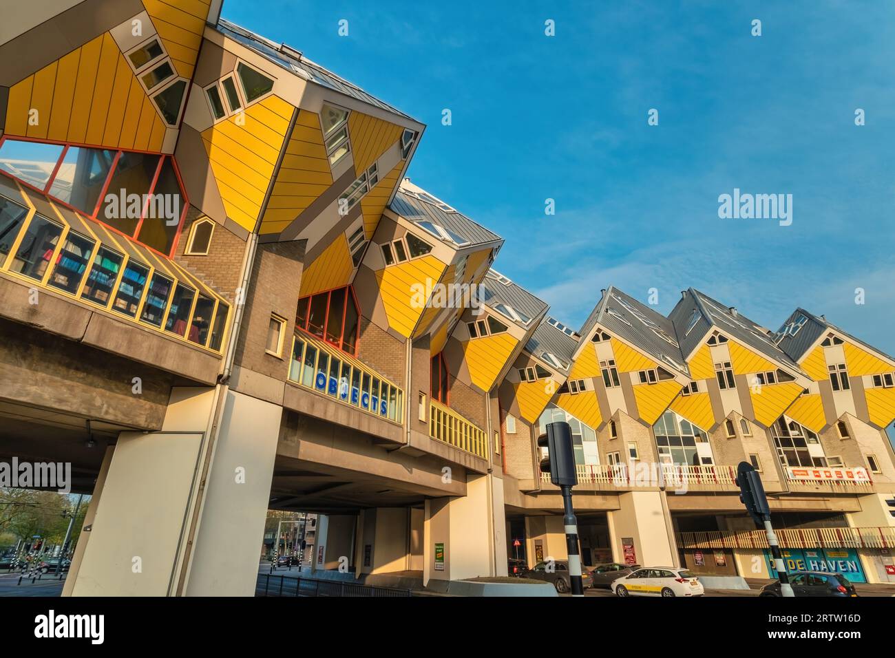 Rotterdam, pays-Bas - 4 mai 2017: Vue sur la belle architecture des maisons de cube à Rotterdam Banque D'Images