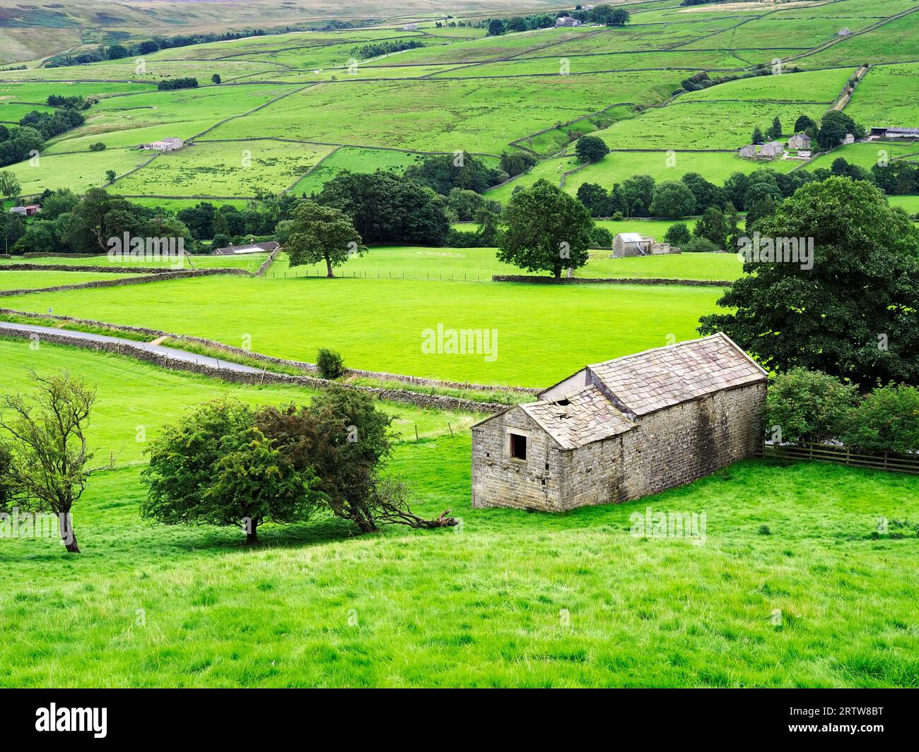 Field Barn de la Nidderdale Way près de Middlesmoor dans Upper Nidderdale Nidderdale AONB North Yorkshire Angleterre Banque D'Images