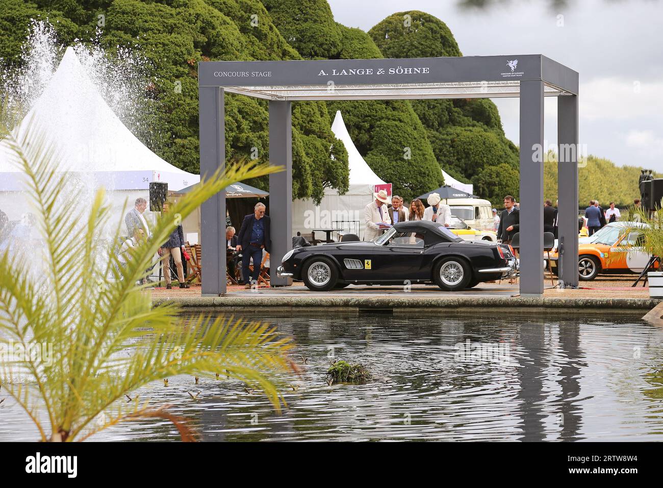 Ferrari 250 GT SWB California Spyder (1961)(vainqueur de la décennie : années 1960), Concours of Elegance 2023, Hampton court Palace, Londres, Royaume-Uni, Europe Banque D'Images