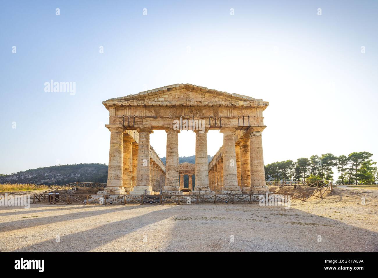 Le temple dorique de Ségesta. Le site archéologique de Sicile, Italie, Europe. Banque D'Images