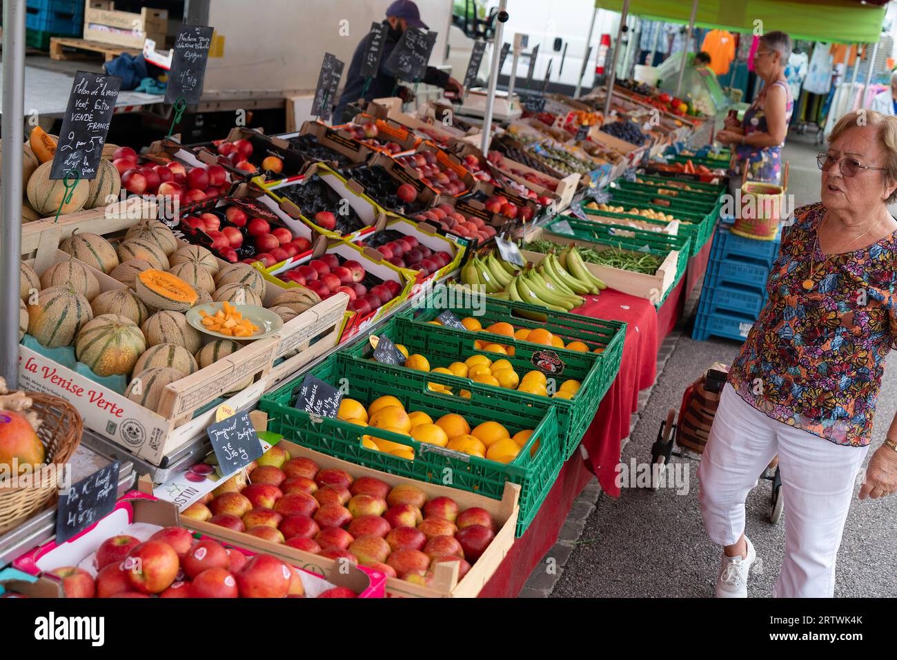 Marché français de fruits frais et légumes à Duclair Banque D'Images
