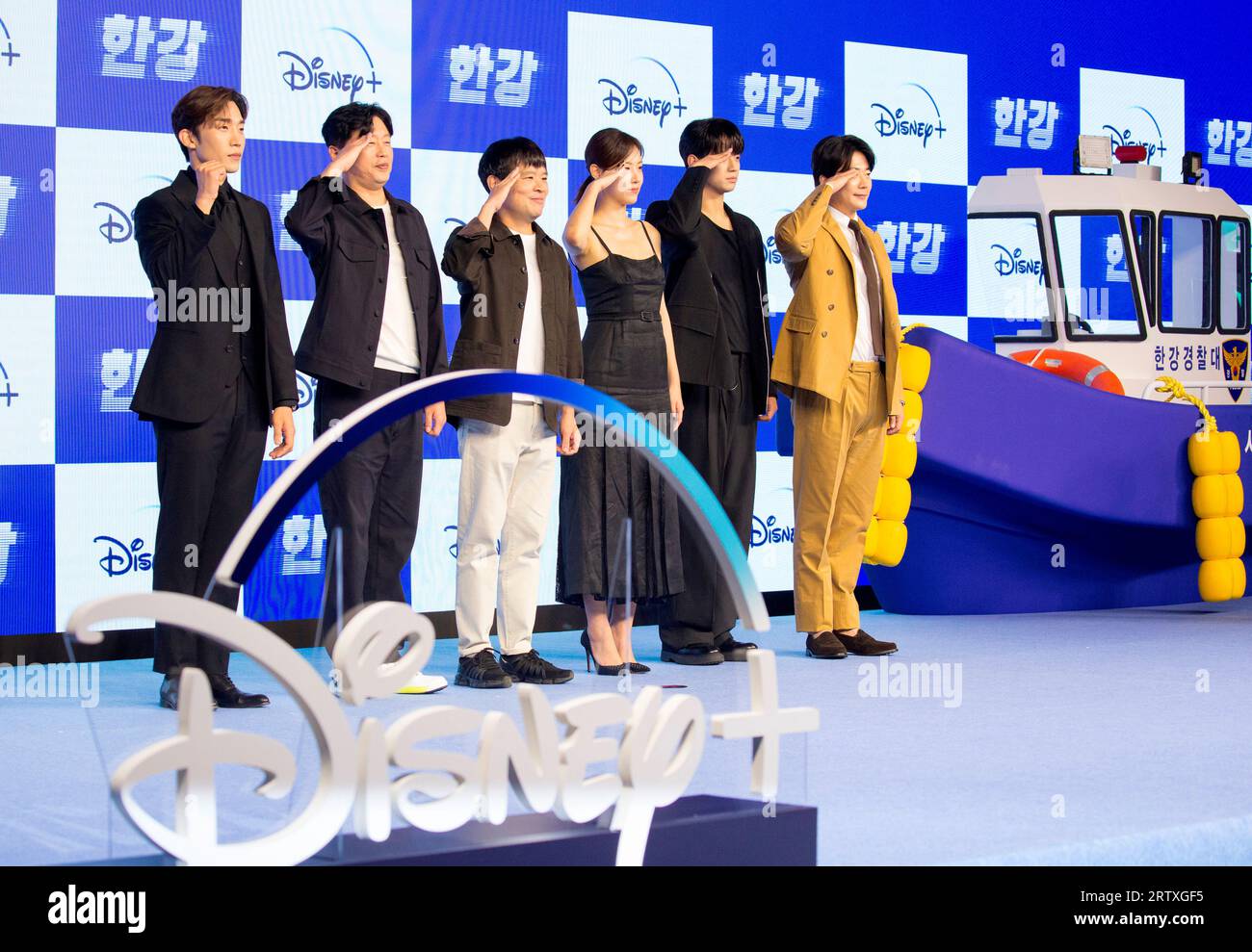 Lee sang-Yi, Kim Hee-won, Kim sang-Cheol, Bae Da-Bin, Shin Hyun-Seung et Kwon sang-Woo, 12 septembre 2023 : (G-R) les acteurs Lee sang-Yi, Kim Hee-won, le réalisateur Kim sang-Cheol, Bae Da-Bin, Shin Hyun-Seung et Kwon sang-Woo posent lors d'une conférence de la série originale de Disney River en Corée du Sud. Le drame coréen Disney+ raconte l'histoire d'une force de police qui patrouille le fleuve Han à Séoul. (Photo de Lee Jae-won/AFLO) (CORÉE DU SUD) Banque D'Images