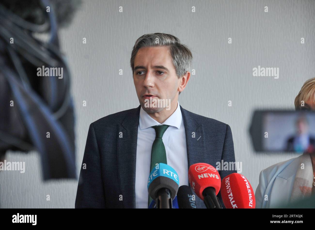 Limerick City, Irlande. 15 septembre 2023 Fine Gael Think In, photo ci-dessous ministre de l'enseignement supérieur, de la recherche, de l'innovation et de la Science Simon Harris. Crédit : Karlis Dzjamko/Alamy Live News Banque D'Images